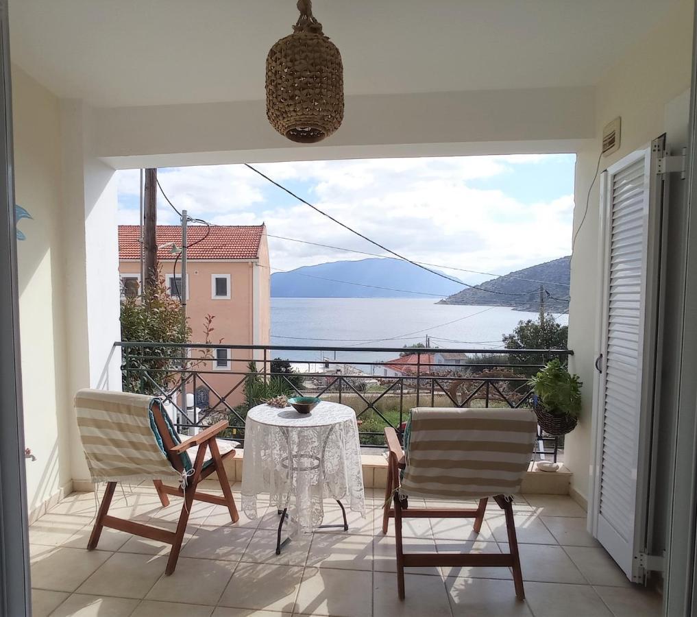 G Apartment In Agia Efimia Exterior photo